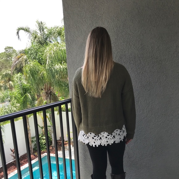 Lace detail sweater - Picture 4 of 6